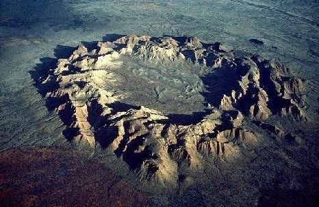 盘点地球上十大陨石坑太让人震撼了