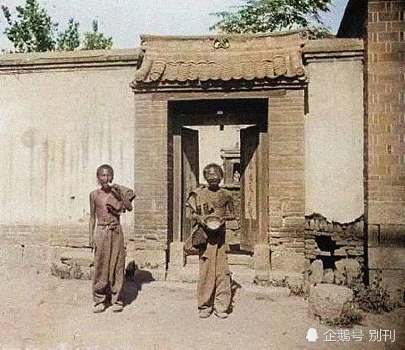 清朝真實的窮人乞丐眼神令人沉思