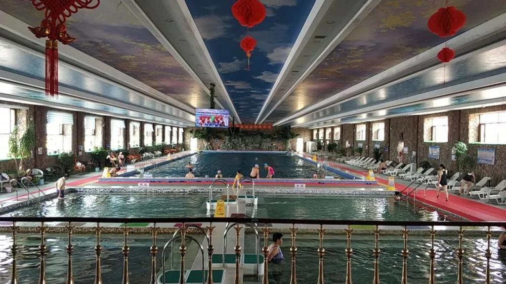 世源温泉度假疗养康复中心位于通开线28公里处莫力庙东3公里303国道路