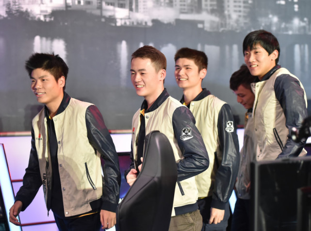 FPX官宣Cool成为自由人 传奇老将无状态