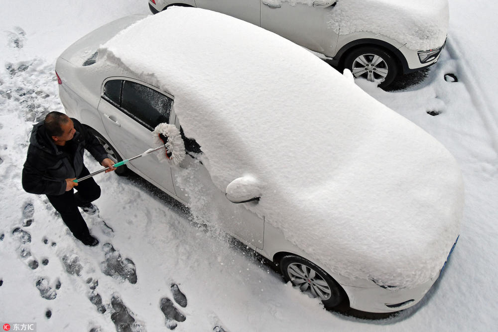 速冻 模式开启 北方大雪已至 南方小姐姐缩紧脖子