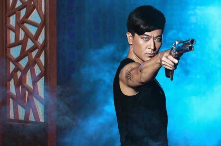 灵魂摆渡中赵吏用过的东西,原来早就引领潮流,手机竟如此炫酷!