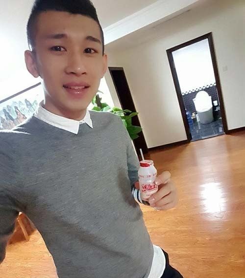 神豪专场王小源,怒斥王小源只吃资源,不"捧"主播!