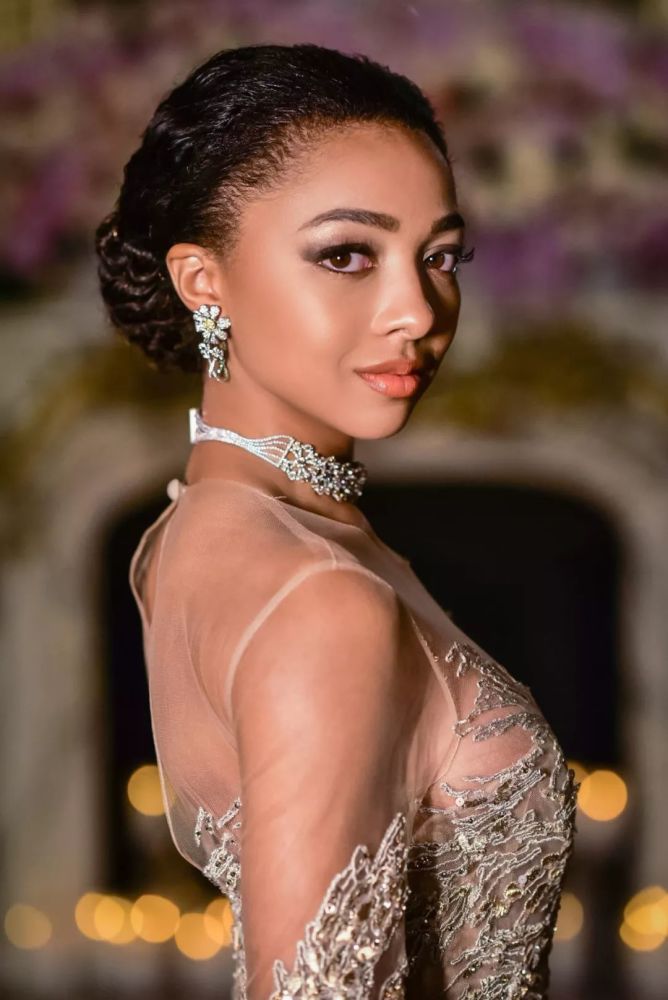 贵圈|中国白富美登上世界名利场:学霸是标配,钻石礼服随便挑