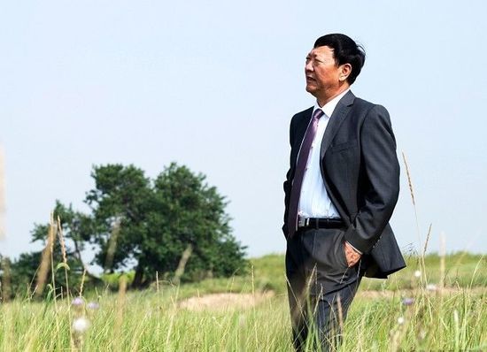 蒙牛当初的广告牌被砸,为何牛根生没有生气!