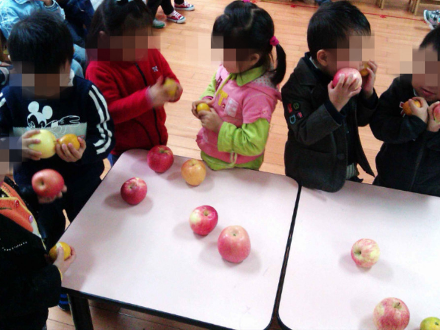 小朋友带水果去幼儿园,被原封不动退回来,老师
