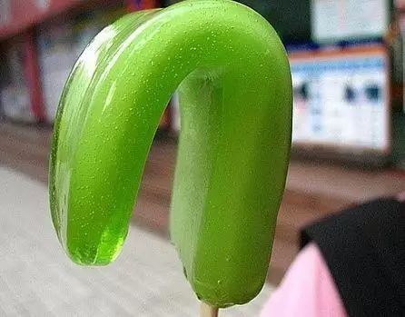 冰块加温水加跳跳糖是什么意思?