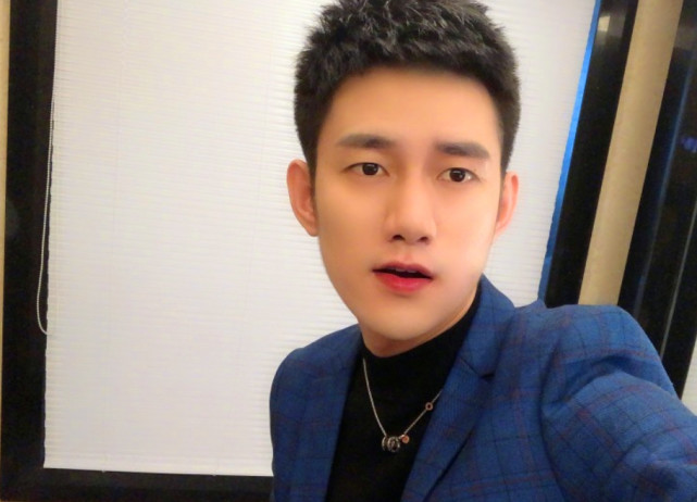 阿哲为上yy年度,连续24小时不关播令粉丝唏嘘!网友:真牛掰