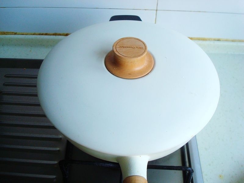 它蛋白质含量是猪肉的4倍,是鸡蛋的5倍,常吃补