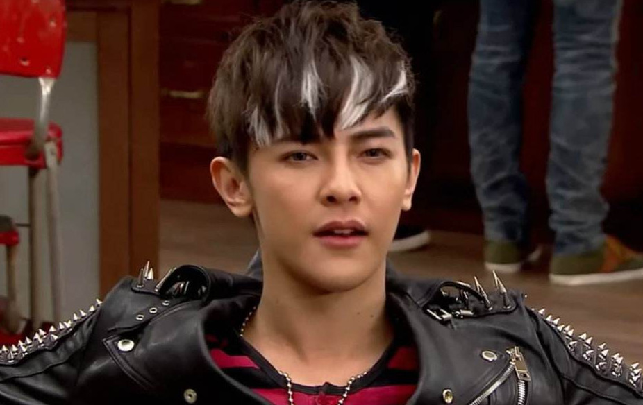 汪东城"放飞自我",不仅大胆扮演洛天依,连琦玉老师都没逃过去