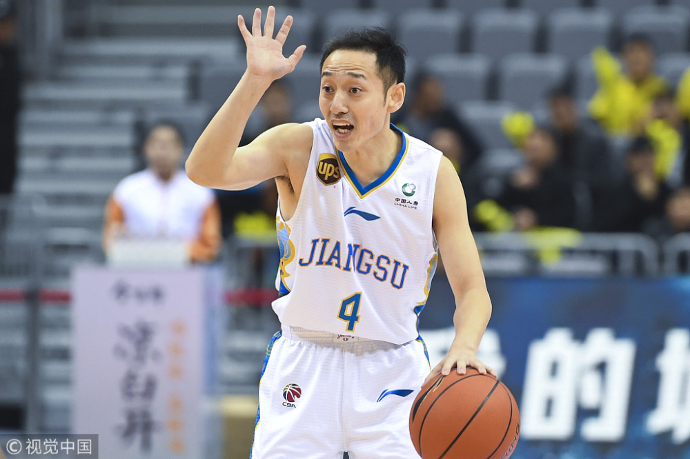 史鸿飞:肯帝亚12人名单一度10人有伤 打谁都要有斗志