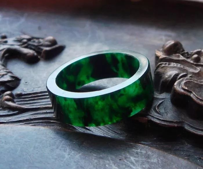 别嫌花青翡翠老气 戴得好就是时尚 碧泓翡翠第1542课 天天看点