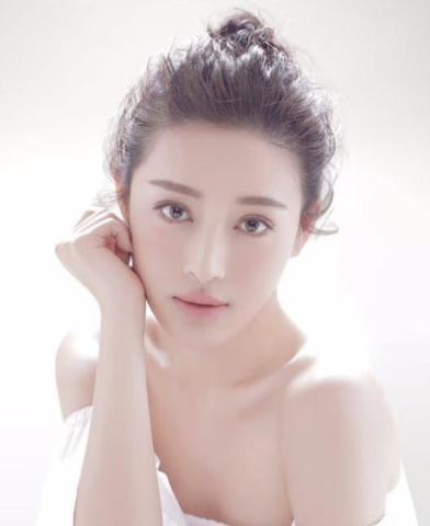 甘婷婷颜值90分,袁姗姗颜值90分,最后一位小巧玲珑,不可方物!