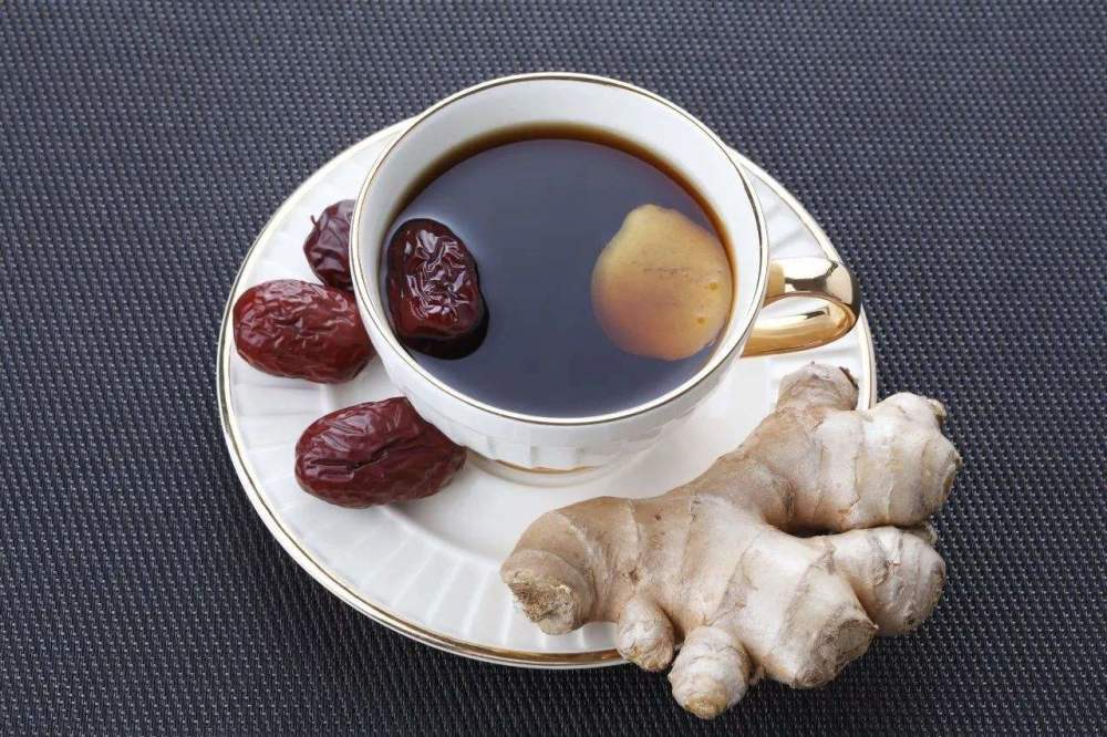 生姜、枸杞和红枣一起泡水喝有什么好处?坚持