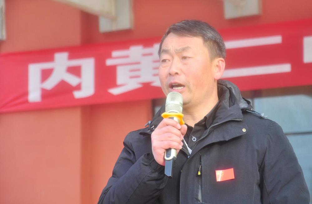 内黄二中:舞动青春放声歌唱