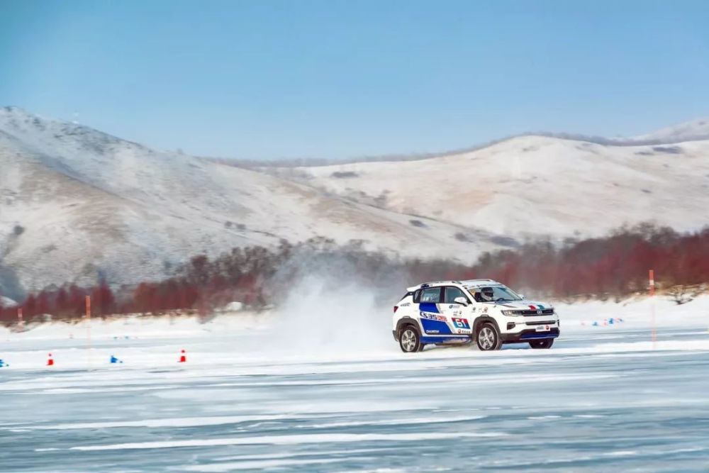 搭载blue core 1.6l gdi全铝合金发动机