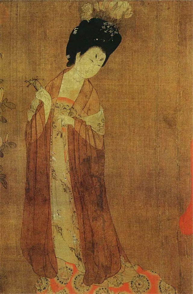 唐朝女子时尚经:桃面花靥,低领口,女着男装