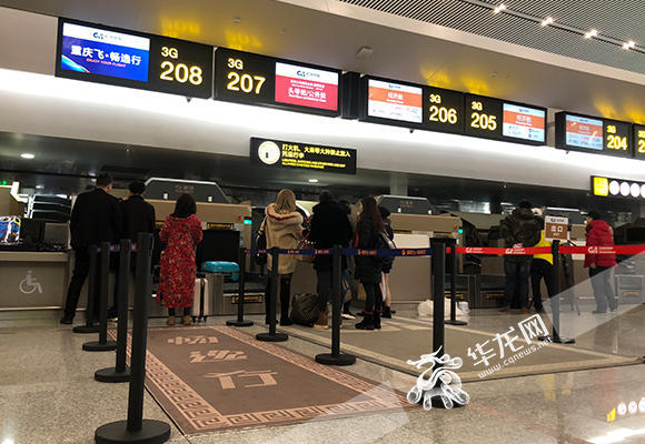 "掐点"赶飞机旅客的福音 机场开通快捷登机通道