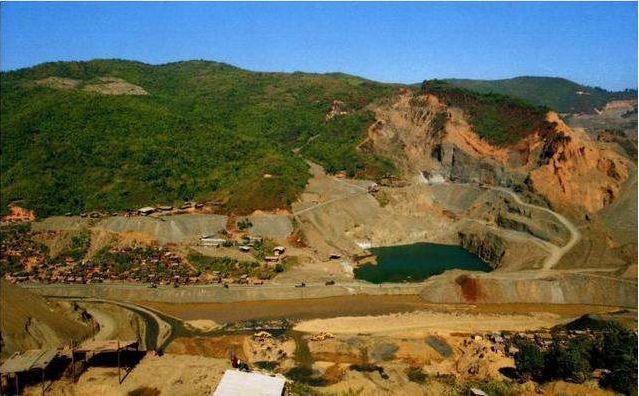 缅甸矿区发现50吨超大翡翠原石政府派兵保护结果赔到姥姥家