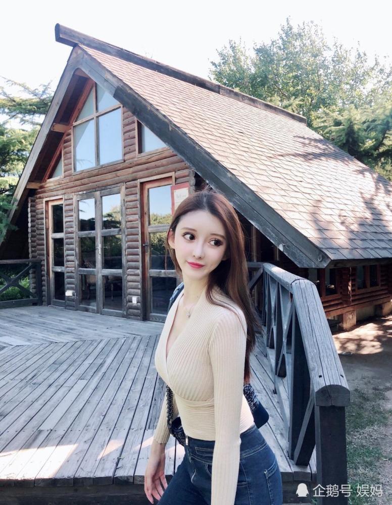 小g娜秀22岁生日超豪华派对 网友:赖上吴亦凡,挣了不少钱吧