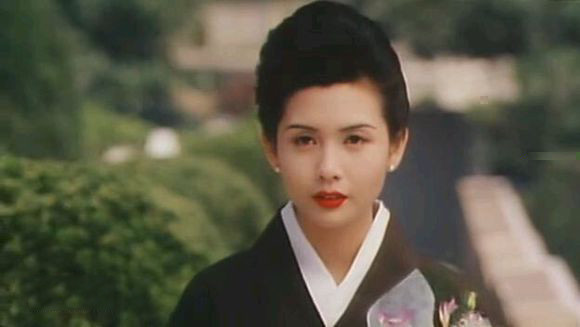 著名港星邱淑贞退出影坛20年现状,老公相貌丑陋却把她宠成公主