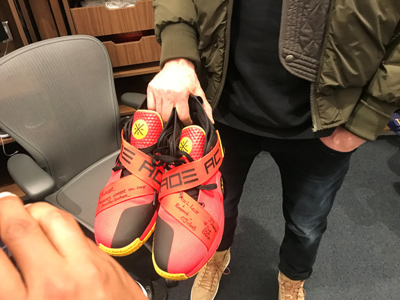 韦德盐湖城最后一舞:送完球衣送球鞋 亲自辅导