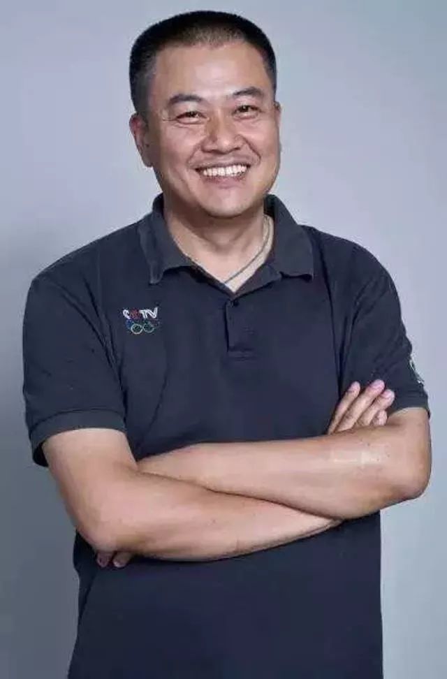 在这里我必须感谢张万新,如果没有他,我可能至今还没有勇气通读全文.