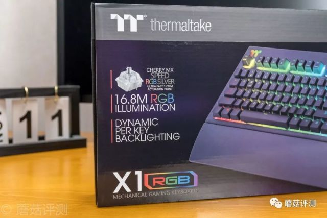 准 快 迅捷的银轴 配上酷炫rgb灯效 这就是thermaltake X1 星脉机械键盘