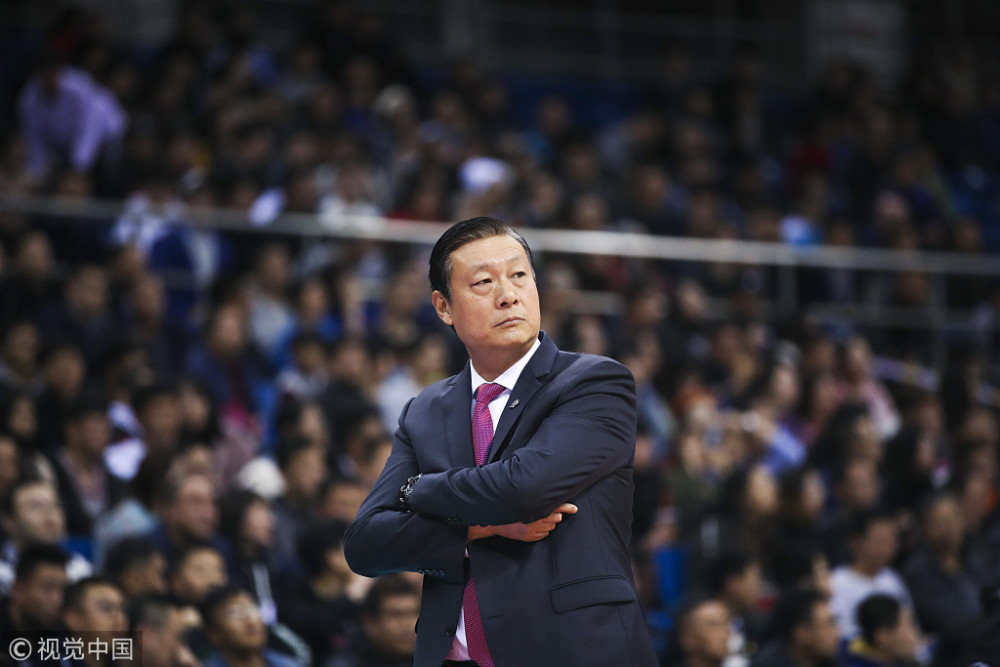 李秋平:球队就像部队 要多鼓励但该骂还得骂