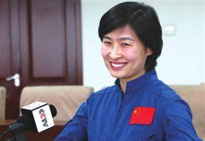 中国首位女航天员是谁?如今怎样了呢?