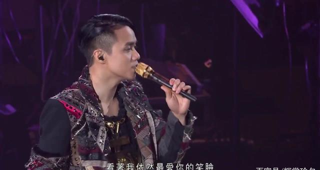 背着港独的谣言,张敬轩继续踏过万里续写