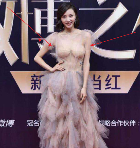 陈雅婷"公开"挑战"千斤坠",薄纱出镜,网友:"招架不住"!