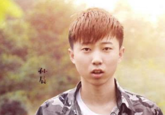 变形计:城市帅哥竟然有"诱人"腹肌,炫出腹肌那一刻网友沸腾了