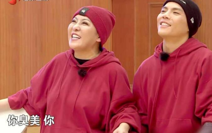 向佐和母亲陈岚参加综艺圈粉,同为星二代,弟弟