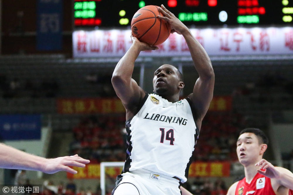 哈德森超大郅再创里程碑 他离cba历史第一外援还有多远?