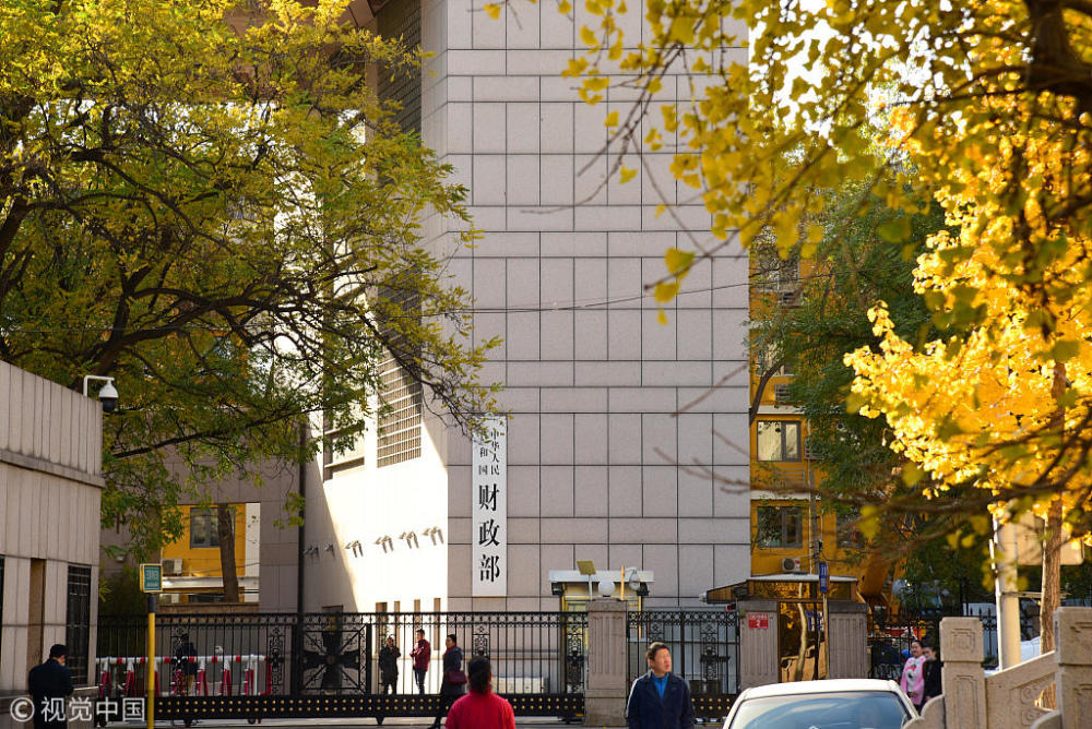 2019货币政策不会大幅放松 财政政策需要更加