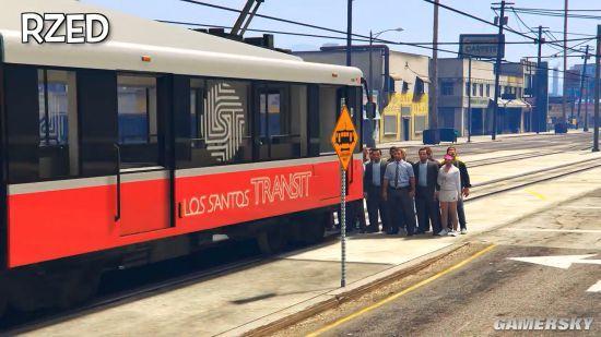 Gta5趣味实验 100人可以挡住列车和飞机吗