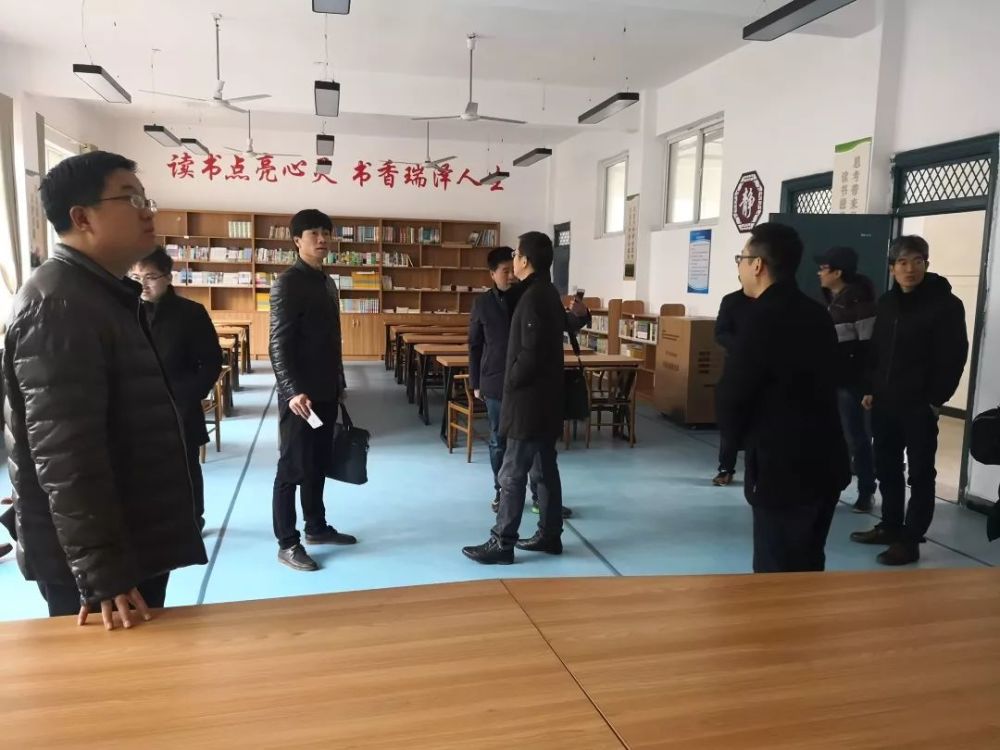 三界镇中学,蒋镇学校教师到我校考察交流