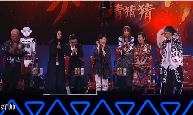 郑中基怼蒙面唱将:评委都在作秀坚决不去,网友