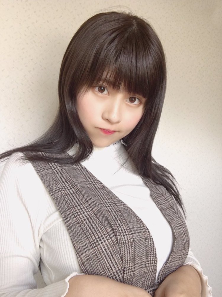 美女|炼铁厂20岁美女员工被星探发掘 进军娱乐圈爆红