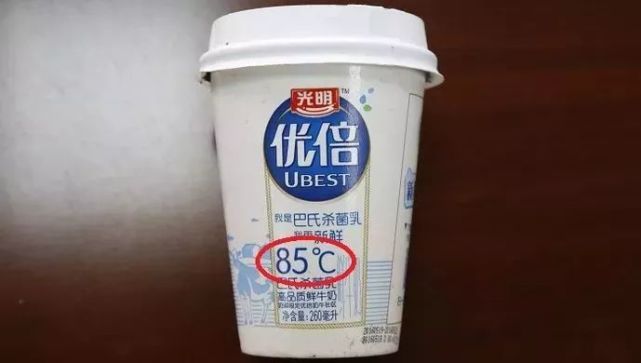 85℃面包店和光明牛奶杠上了,原因居然是…网友:从小喝到大的光明,不