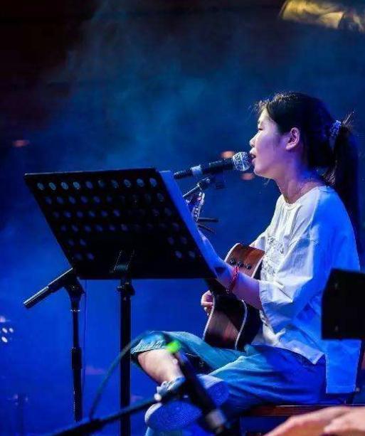 花粥又一首成了抖音神曲,比《盗将行》还耐听