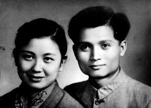 黄梅戏|她让黄梅戏闻名全国，为唱戏多次差点丧命，最终自杀明志还被剖尸