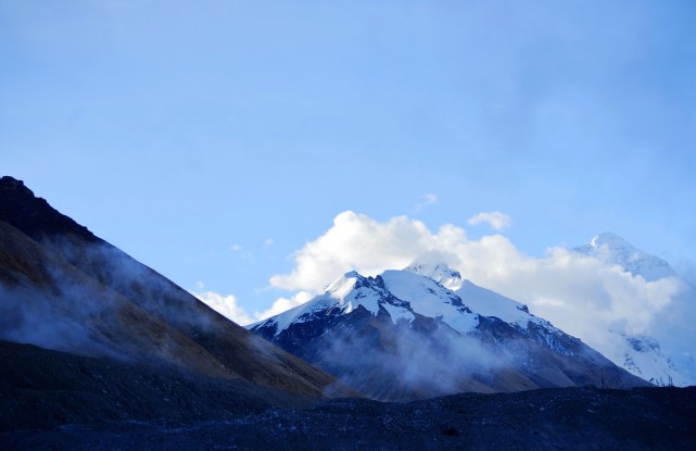 世界上最难爬的山 能登顶的都是牛人 攀登一次要4年 腾讯网
