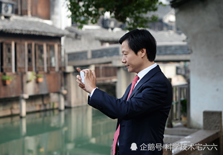 小米首款水滴屏设计智能手机,搭载骁龙845的