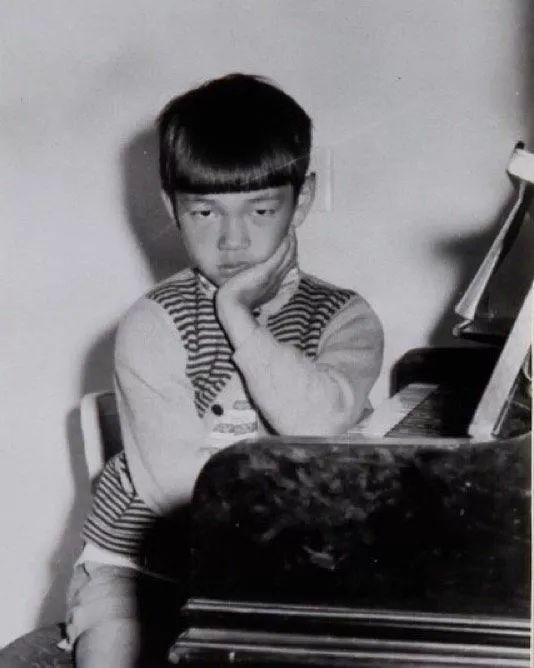 坂本龙一的18件日常必需:教授吃什么、穿什么