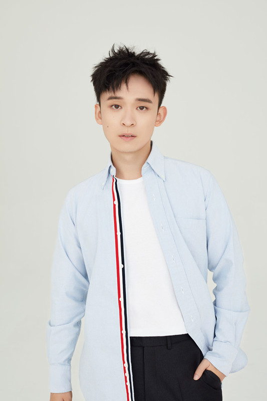 热播中,剧中他饰演个体户杨巡,因从小靠卖馒头贴补家用人称"小杨馒头"