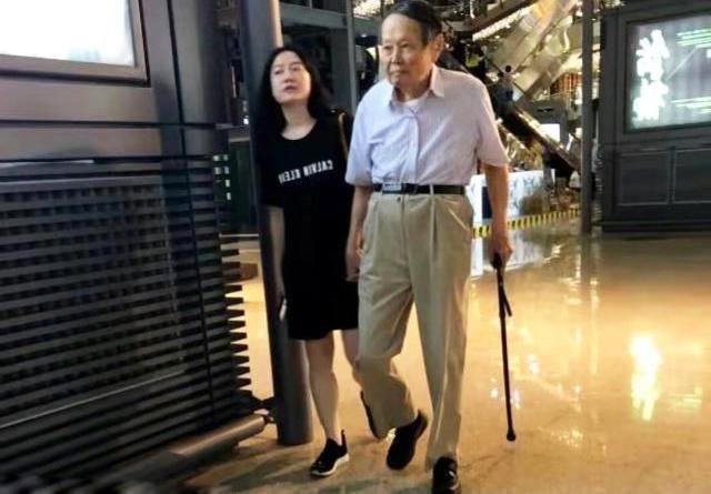 翁帆自曝爱上杨振宁细节翁帆父亲的态度令人意外