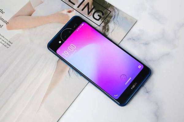 最贵的vivo手机:定价4998元,预约人数却超过37