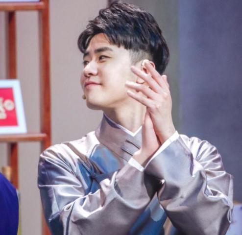 德云社张云雷又有了新名字"云雷灰"